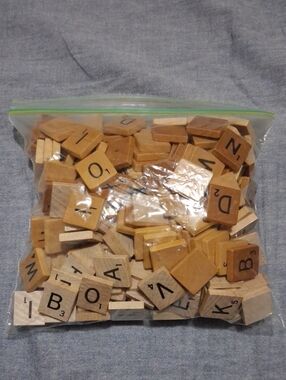 Large Mixed Lot Older and Newer Wooden Scrabble Letter Tiles VG